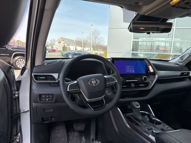 2025 Toyota Highlander Platinum AWD