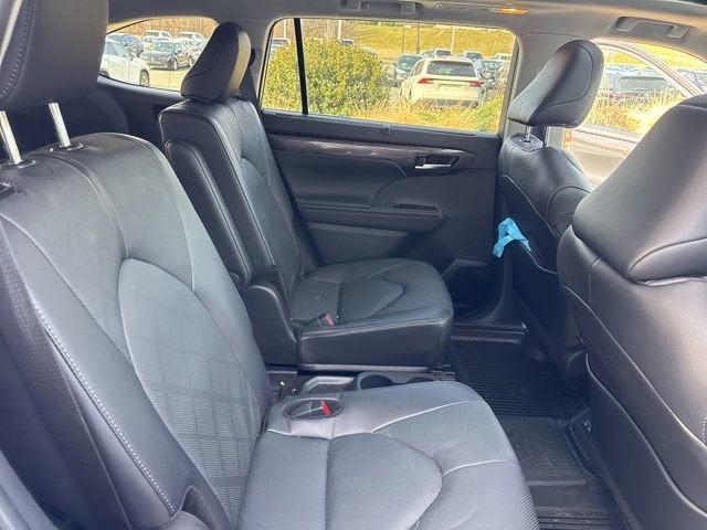 2025 Toyota Highlander Platinum AWD