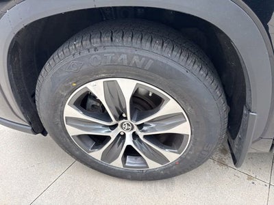 2025 Toyota Highlander XLE AWD