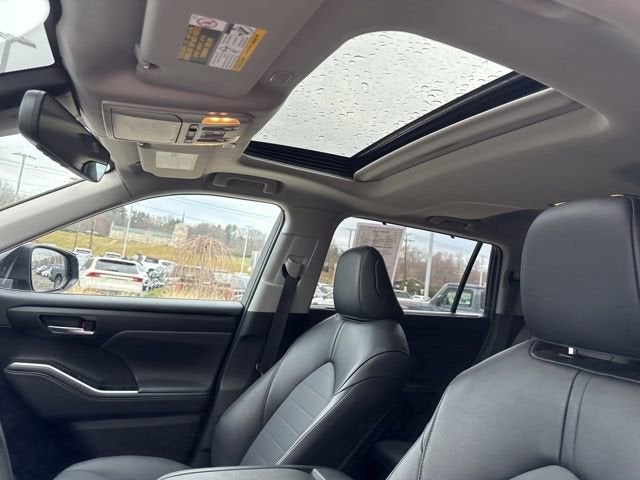 2025 Toyota Highlander XLE AWD