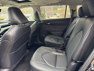2025 Toyota Highlander XLE AWD