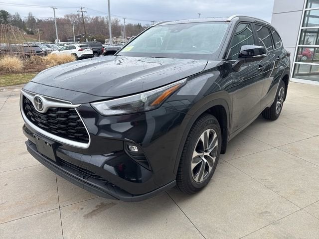 2025 Toyota Highlander XLE AWD