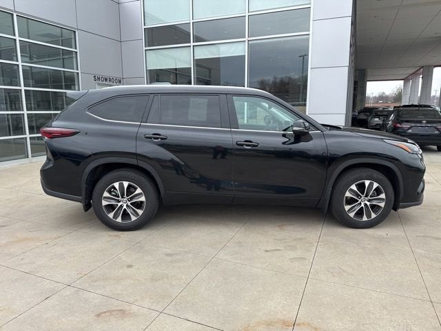 2025 Toyota Highlander XLE AWD