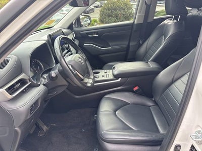 2023 Toyota Highlander XLE AWD