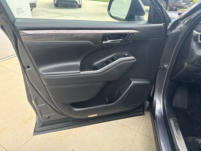 2024 Toyota Highlander Platinum AWD