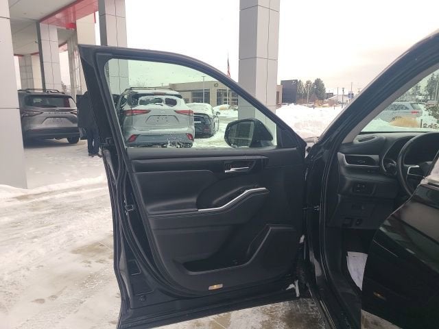 2023 Toyota Highlander XLE AWD