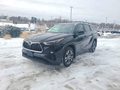 2023 Toyota Highlander XLE AWD