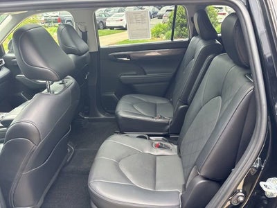 2023 Toyota Highlander Platinum AWD