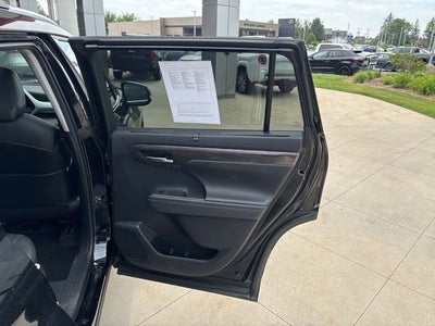 2023 Toyota Highlander Platinum AWD