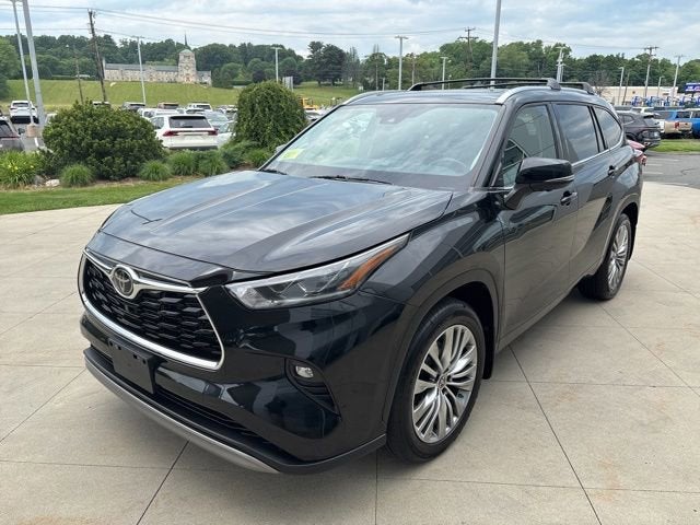 2023 Toyota Highlander Platinum AWD