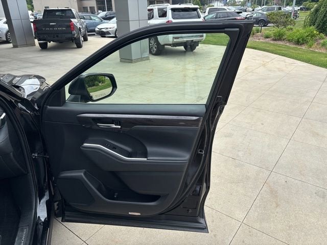 2023 Toyota Highlander Platinum AWD