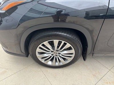 2023 Toyota Highlander Platinum AWD