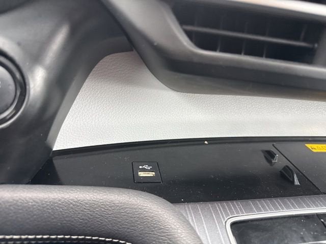 2025 Toyota Sienna LE FWD 8-Passenger