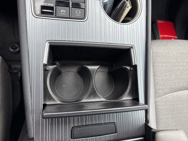 2025 Toyota Sienna LE FWD 8-Passenger