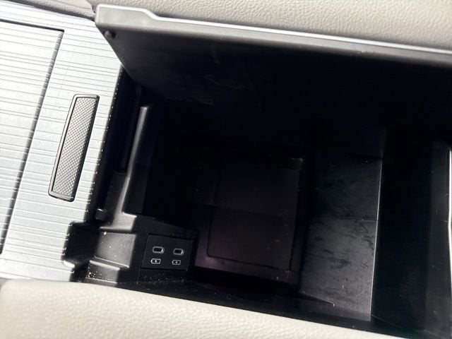 2025 Toyota Sienna LE FWD 8-Passenger