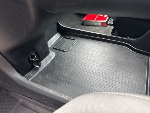 2025 Toyota Sienna LE FWD 8-Passenger