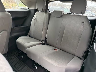 2025 Toyota Sienna LE FWD 8-Passenger