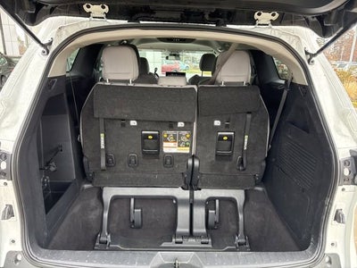 2025 Toyota Sienna LE FWD 8-Passenger