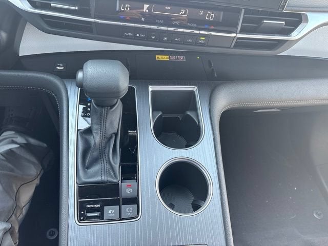2026 Toyota Sienna LE FWD 8-Passenger