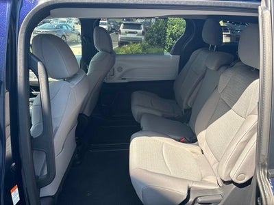 2026 Toyota Sienna LE FWD 8-Passenger