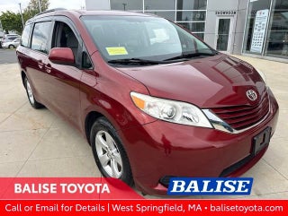 2017 Toyota Sienna LE FWD 8-Passenger