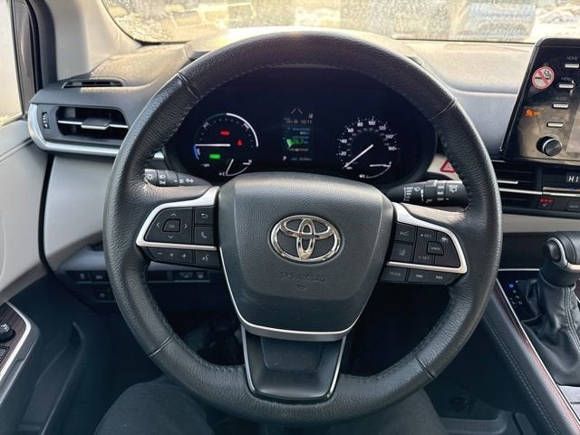 2024 Toyota Sienna Base