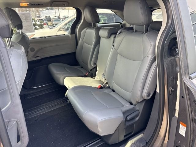 2024 Toyota Sienna Base