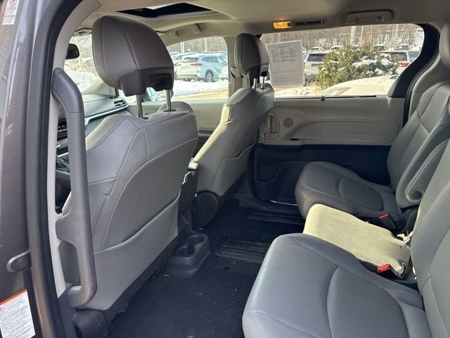 2024 Toyota Sienna Base