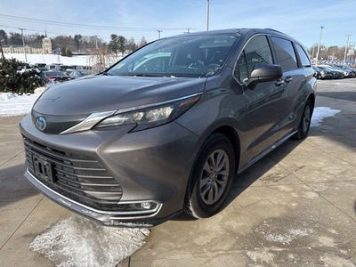 2024 Toyota Sienna Base