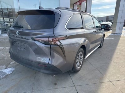 2024 Toyota Sienna Base