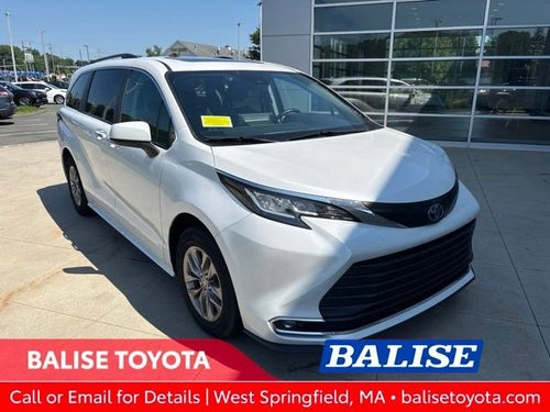 2023 Toyota Sienna Base
