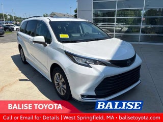 2023 Toyota Sienna Base