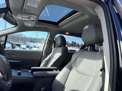 2024 Toyota Sienna Base