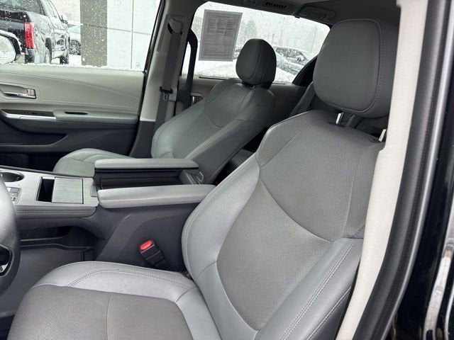 2022 Toyota Sienna Limited AWD 7-Passenger