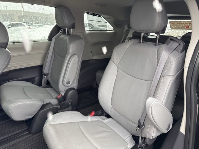 2022 Toyota Sienna Limited AWD 7-Passenger