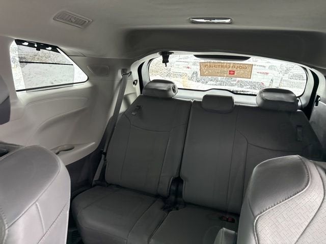 2022 Toyota Sienna Limited AWD 7-Passenger