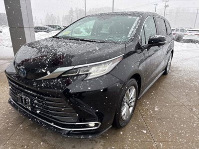 2022 Toyota Sienna Limited AWD 7-Passenger