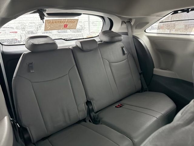 2022 Toyota Sienna Limited AWD 7-Passenger