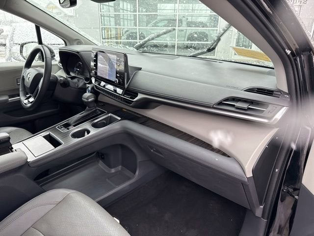 2022 Toyota Sienna Limited AWD 7-Passenger