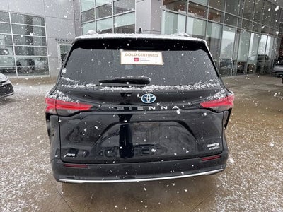 2022 Toyota Sienna Limited AWD 7-Passenger