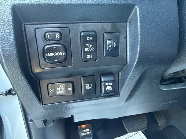 2020 Toyota Tundra Limited CrewMax 5.5' Bed 5.7L