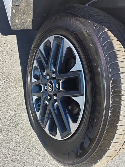 2026 Toyota Tundra Limited CrewMax 5.5' Bed