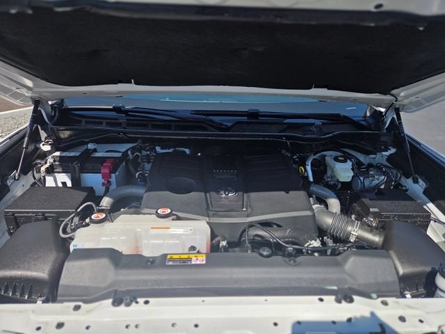 2026 Toyota Tundra Limited CrewMax 5.5' Bed