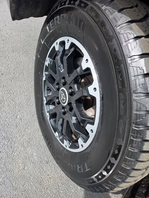 2023 Toyota Tundra SR5 CrewMax 5.5' Bed