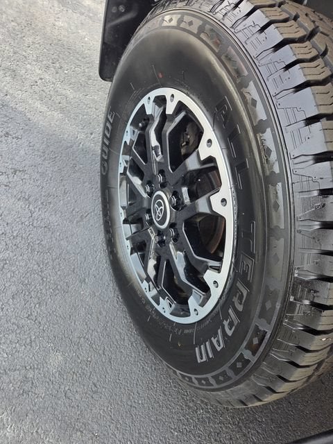 2023 Toyota Tundra SR5 CrewMax 5.5' Bed