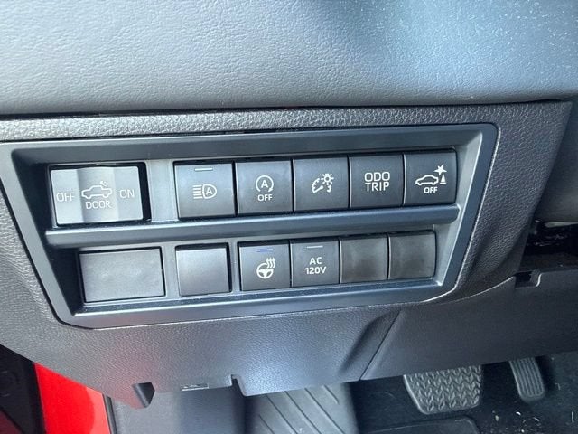 2025 Toyota Tundra Platinum CrewMax 5.5' Bed