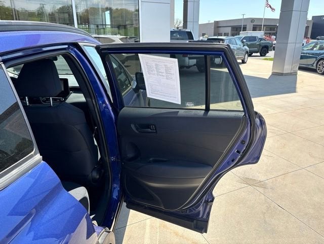 2024 Toyota Corolla Cross LE 4WD