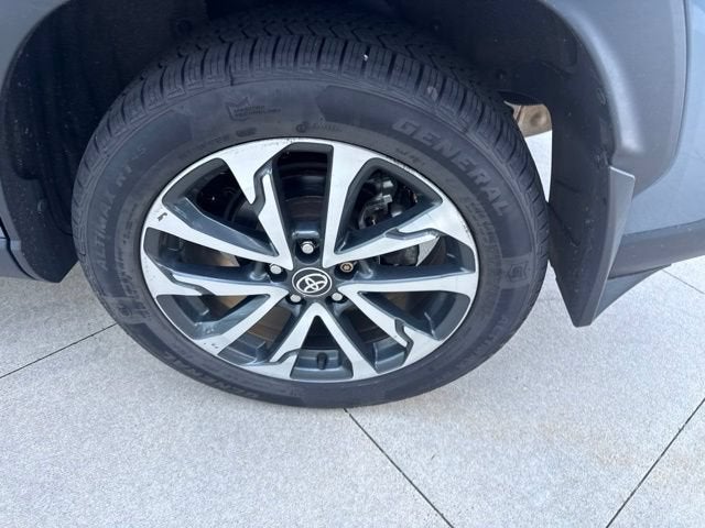 2024 Toyota Corolla Cross XLE 4WD