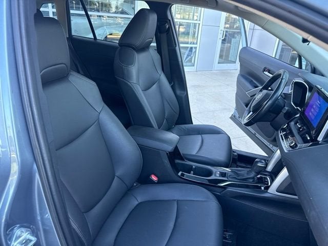 2024 Toyota Corolla Cross XLE 4WD
