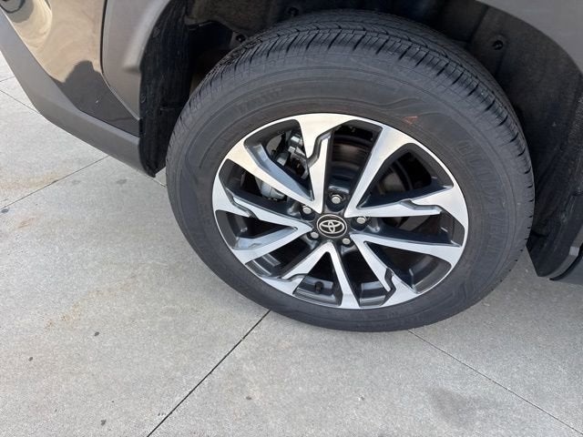 2025 Toyota Corolla Cross XLE 2WD